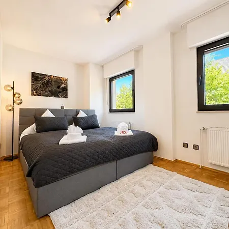 Modern 01 I Queensize-bett I Smart Tv Apartamento Herten (North Rhine-Westphalia)